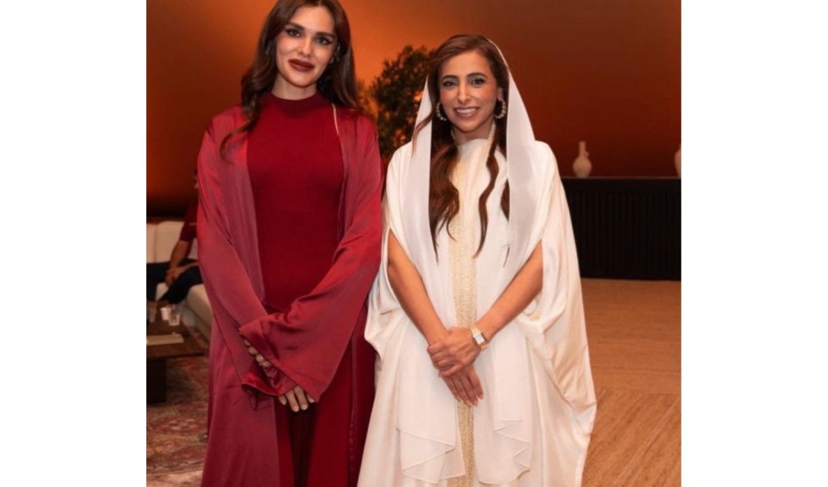 Türk Sunucu Didar Üstün, BAE’nin Sharjah Emirliği’nde Düzenlenen Tanweer Festivali’ne Onur Konuğu Olarak Katıldı