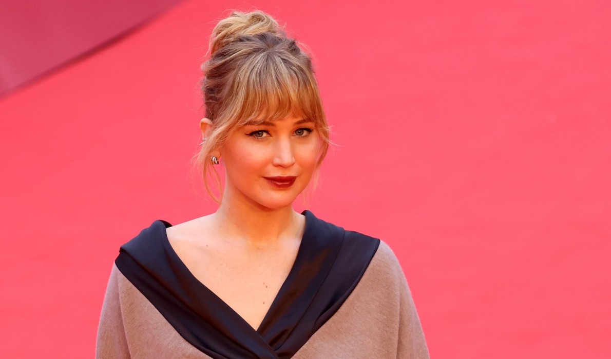 Jennifer Lawrence, Roma Film Festivali’nde yeni Longines Primaluna ile zamansız zarafeti temsil etti